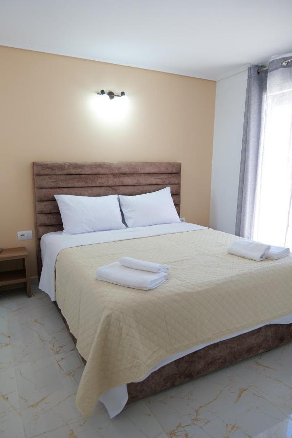 Elite Hotel Саранда Экстерьер фото