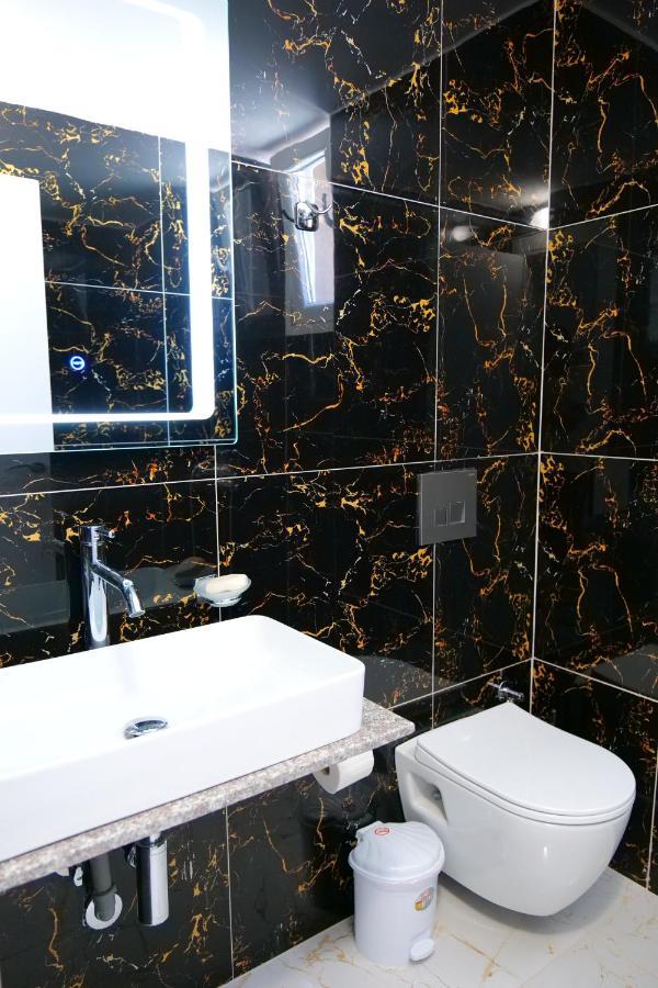 Elite Hotel Саранда Экстерьер фото