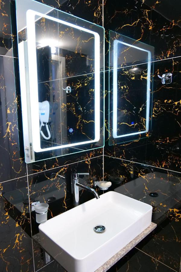 Elite Hotel Саранда Экстерьер фото
