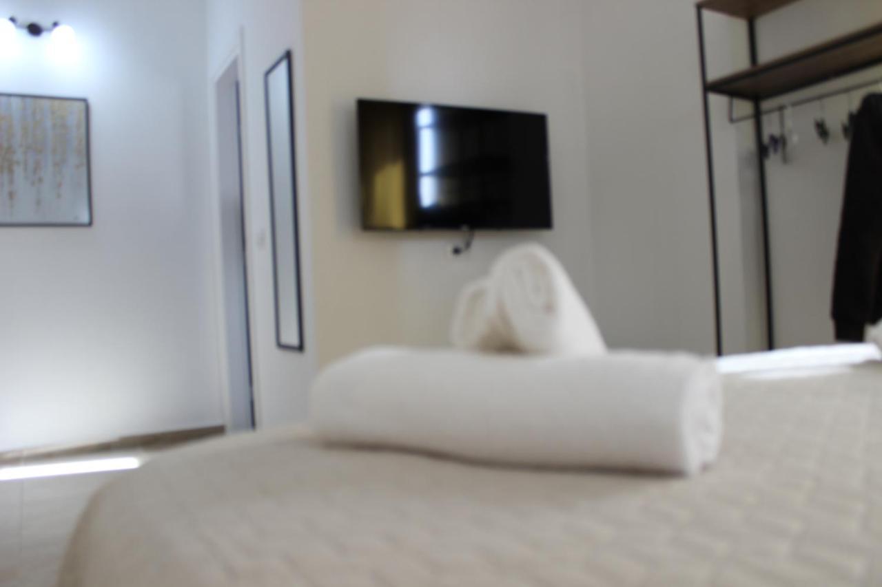 Elite Hotel Саранда Экстерьер фото